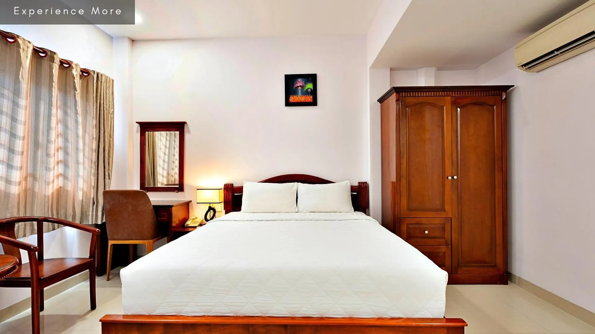 S169 Le Thanh Ton Ho Chi Minh City Hotel